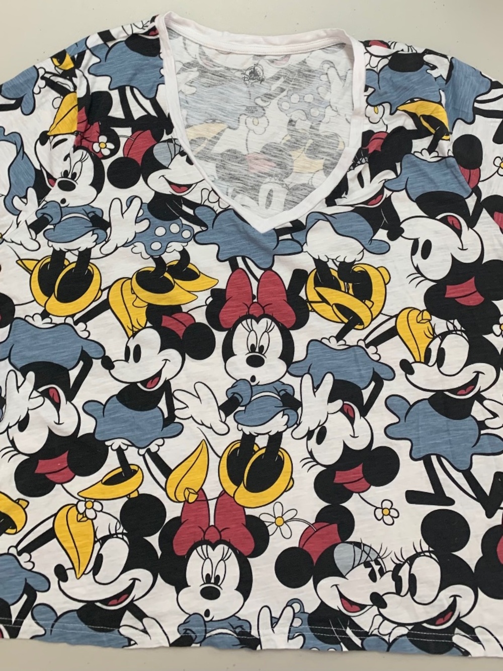 New! DISNEY Mickey Minnie V-neck T-shirt PLUS 2XL Cotton